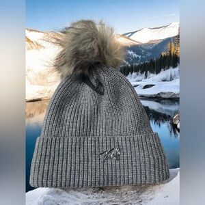 Karl Lagerfeld Ribbed Karl Hat Pom Beanie
Color: Gray
NWOT